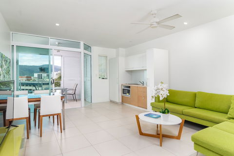 201 Lake Street Apartments - Brisbane Tourism 5