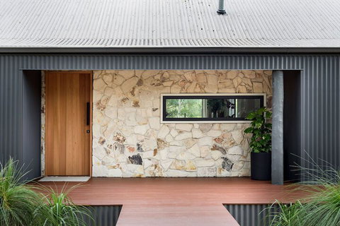 Cedars Mount View - Brisbane Tourism 1