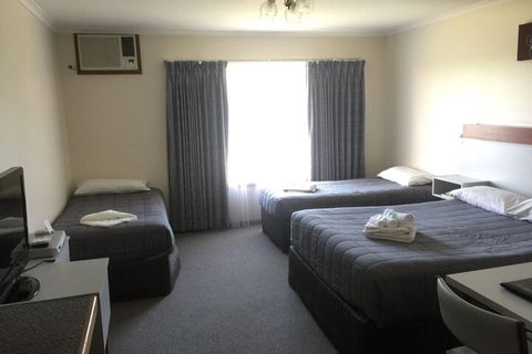 Warragul Views Motor Inn - Tourism Brisbane 7