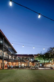 The Esplanade Hotel Port Hedland - Tourism Brisbane 2