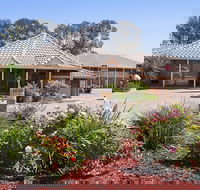 The Standpipe Golf Motor Inn - Brisbane Tourism