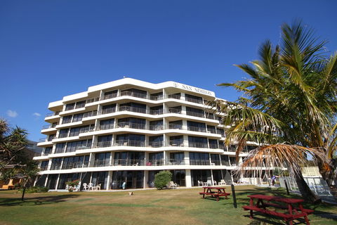 San Simeon Apartments - Tourism Brisbane 1