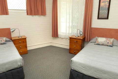 Byron Motor Lodge Motel - Tourism Brisbane 7