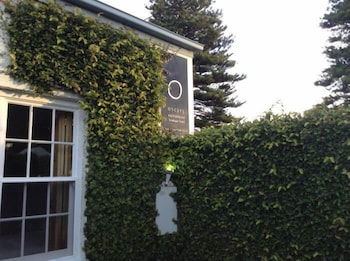 Oscars Waterfront Boutique Hotel - Tourism Brisbane 1