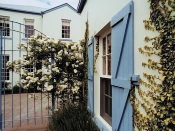 Oscars Waterfront Boutique Hotel - Tourism Brisbane 2