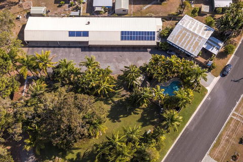Tin Can Bay Motel - Brisbane Tourism 3