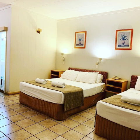 Pine Tree Motel - Tourism Brisbane 5