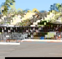 Karratha Central Apartments - Brisbane 4u