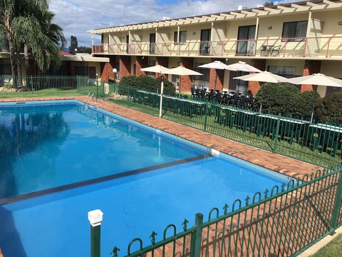Redhill Tamworth Motor Inn & Conference Centre - Tourism Brisbane 1