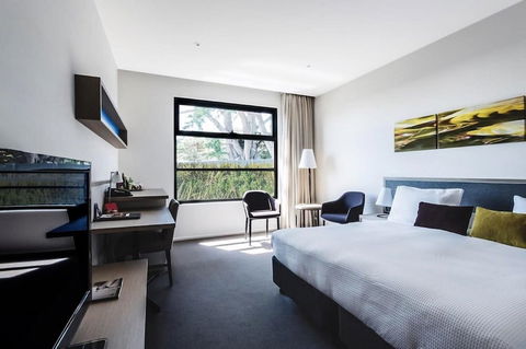 Flinders Hotel - Brisbane Tourism 6