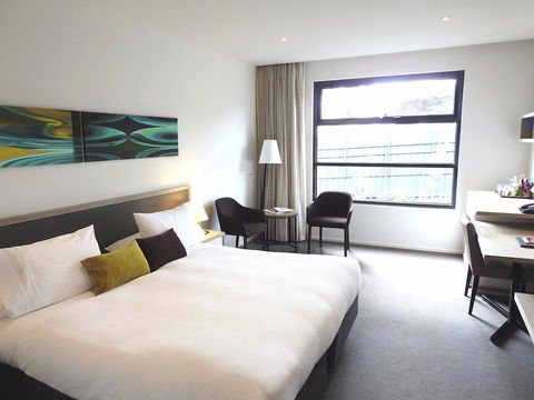 Flinders Hotel - Brisbane Tourism 4