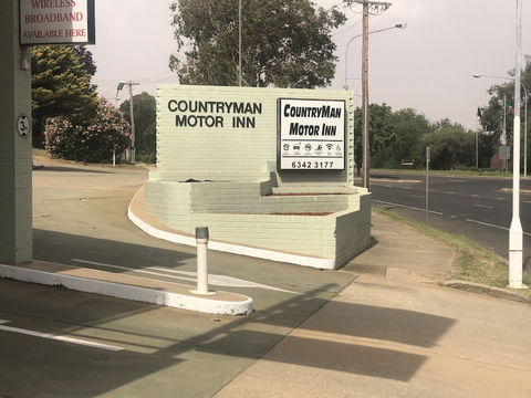 Countryman Motor Inn - Tourism Brisbane 0