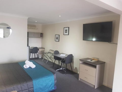 Caravilla Motor Inn - Brisbane 4u 4