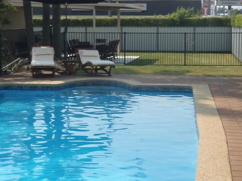 Caravilla Motor Inn - Brisbane 4u 2