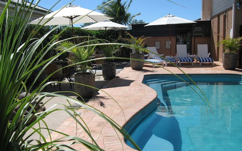 Golden Harvest Motor Inn - Brisbane Tourism 1