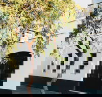 Naughtons Hotel - Brisbane Tourism