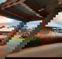 Mud Hut Motel - Tourism Brisbane