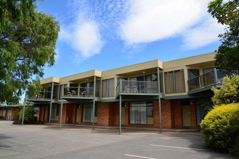Comfort Inn & Suites Lakes Entrance - Tourism Brisbane 5