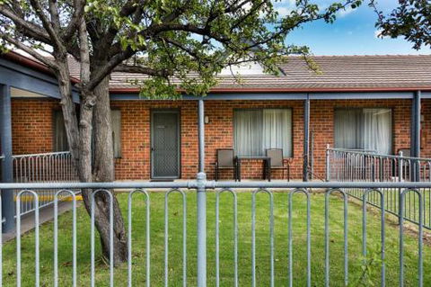 Blazing Stump Motel & Suites - Brisbane Tourism 3