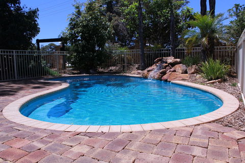 Margaret River Motel - Brisbane Tourism 1
