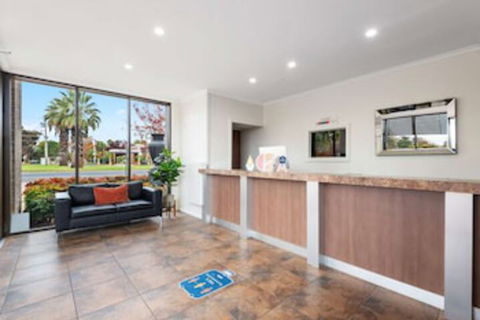 Comfort Inn Deakin Palms - Tourism Brisbane 0