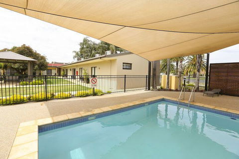 Comfort Inn Deakin Palms - Tourism Brisbane 7