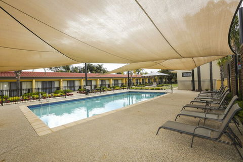 Comfort Inn Deakin Palms - Tourism Brisbane 4