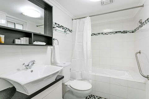 Comfort Inn & Suites Burwood - Tourism Brisbane 4