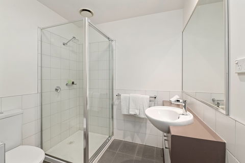 Burwood Serviced Apartments - Brisbane Tourism 1