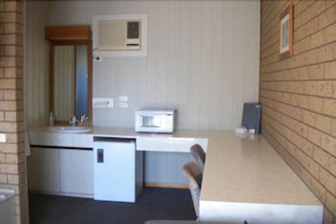 Country Home Motor Inn - Brisbane Tourism 6