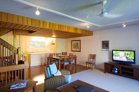 Palm Court Noosa - Tourism Brisbane 7