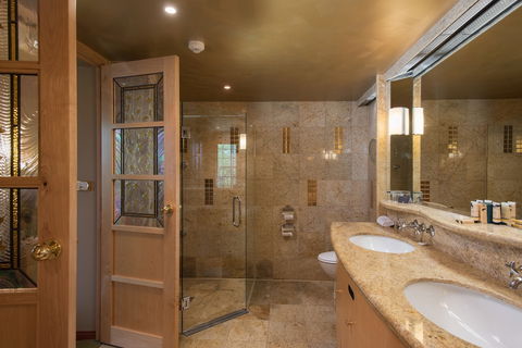 Country Club Tasmania - Tourism Brisbane 3