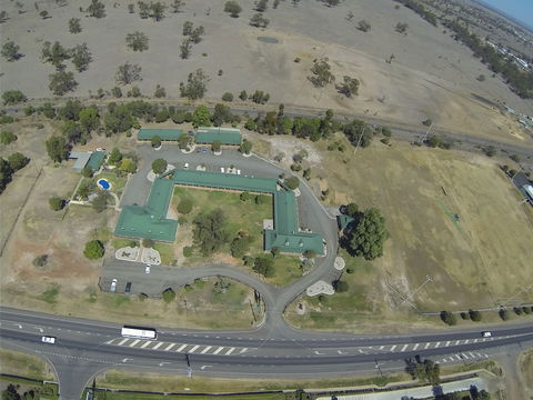Overlander Homestead Motel - Brisbane Tourism 1