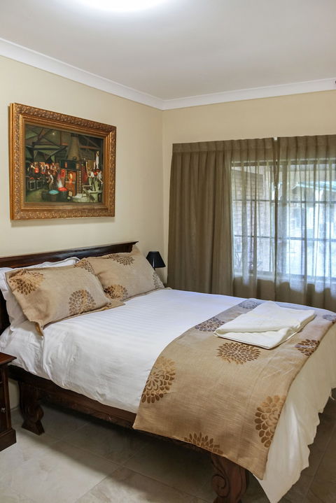 Overlander Homestead Motel - Brisbane Tourism 5