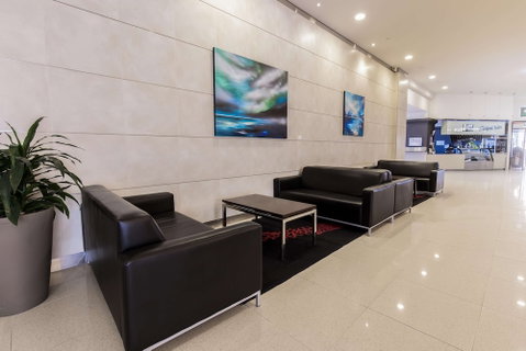 Oaks Glenelg Plaza Pier Suites - Brisbane Tourism 5