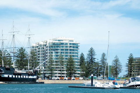 Oaks Glenelg Liberty Suites - Tourism Brisbane 2