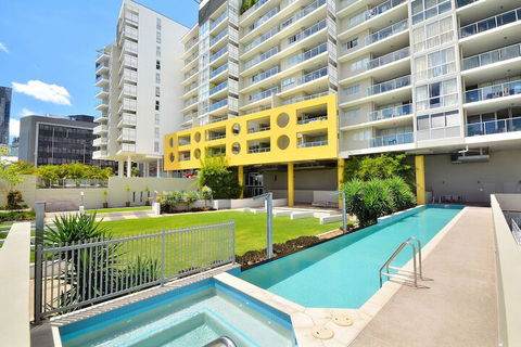 Oxygen Apartments - Tourism Brisbane 5