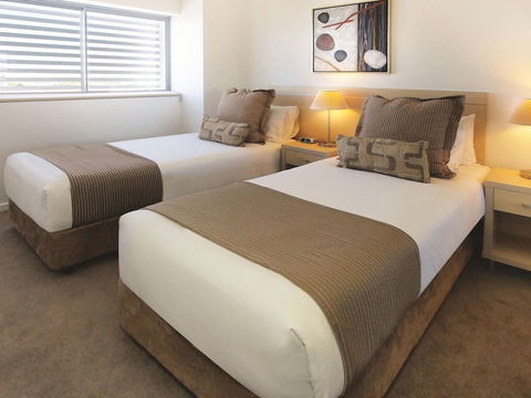 Oaks Townsville Gateway Suites - Tourism Brisbane 5