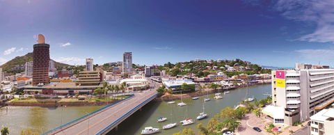 Oaks Townsville Gateway Suites - Tourism Brisbane 0
