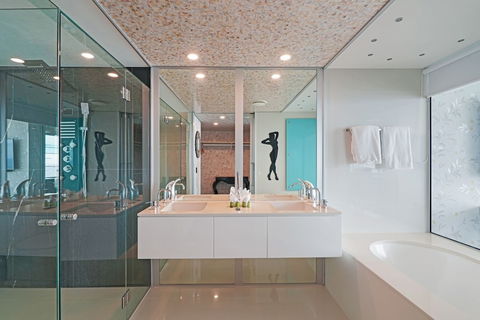 Q1 Resort & Spa - Tourism Brisbane 4