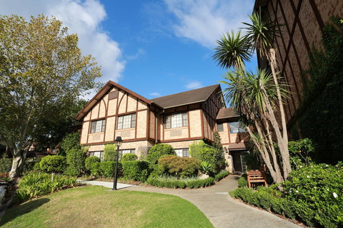 Grand Mercure The Hills Lodge - Brisbane Tourism 0