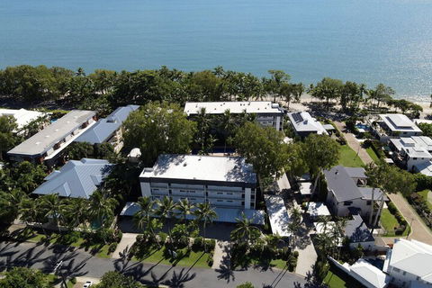 Agincourt Beachfront Apartments - Tourism Brisbane 1