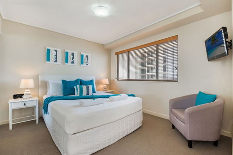 Seamark On First - Brisbane 4u 6