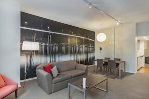 Mantra One Sandy Bay Road - Tourism Brisbane 0