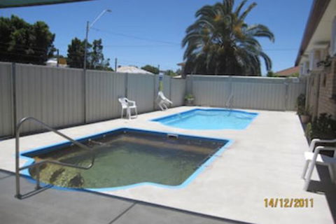 Dragon Phoenix Motel & Restaurant - Brisbane Tourism 7