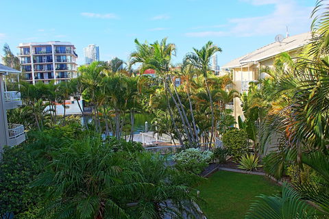 Surfers Del Rey - Tourism Brisbane 2