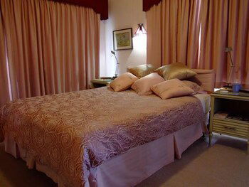 Kadina Bed & Breakfast - Tourism Brisbane 0