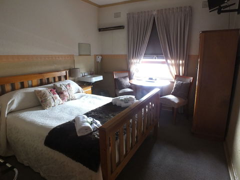 Walcha Royal Accommodation - Brisbane 4u 5