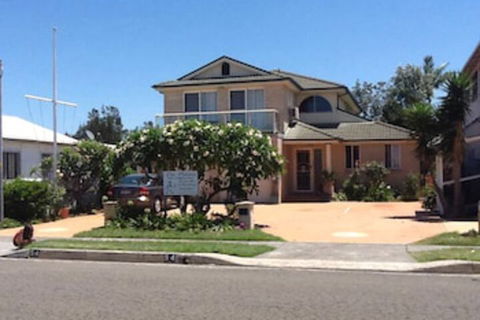 Lake Illawarra B&B - Brisbane Tourism 0