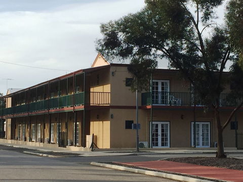 The Nosh & Nod - Howick Street - Tourism Brisbane 1